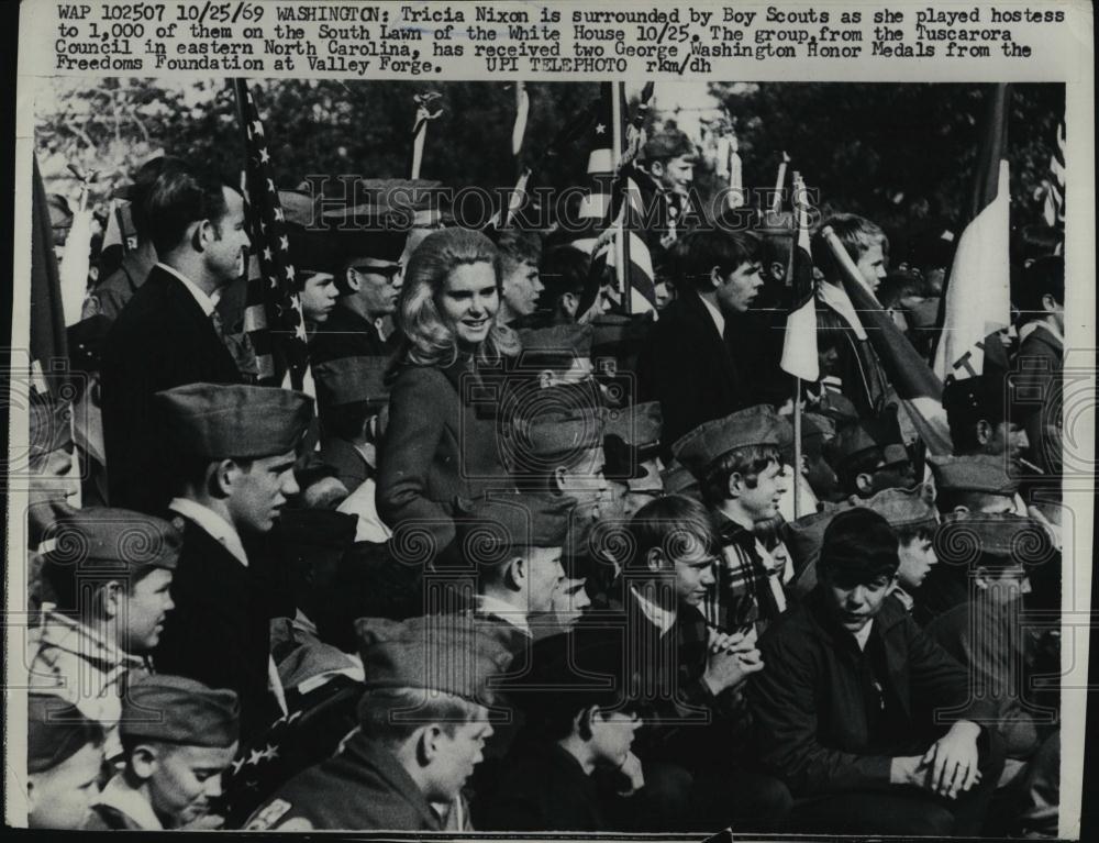 1969 Press Photo Tricia Nixon 7 Boy Scouts at the White House - RSL07963 - Historic Images