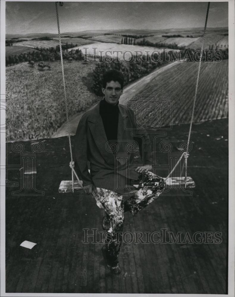 1993 Press Photo Artist Brian Josselyn Sits Near His Mural - RSL82511 - Historic Images