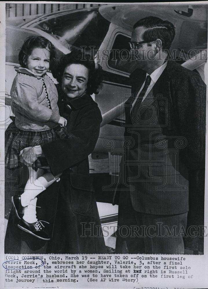 1964 Press Photo Aviator Jerrie Mock Daughter Valeries Columbus World Flight - Historic Images