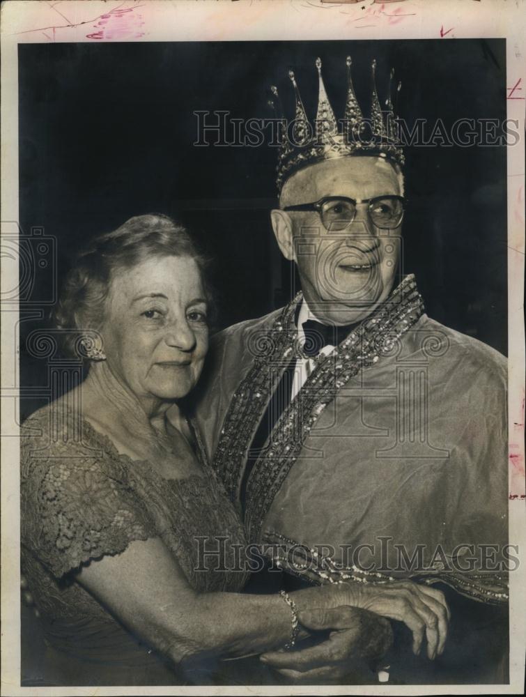 1965 Press Photo Mrs UC Barrett &amp; husband &quot;ST Pete Mr Sun&quot; - RSL94017 - Historic Images