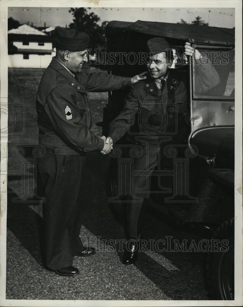 1950 Press Photo Master Sergeant John Farmakidis Son Appolon Assigned Same Post - Historic Images