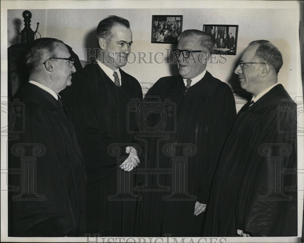 1959 Press Photo Judge Phillip A Tracy Inducted into Office - RSL39525 - Historic Images