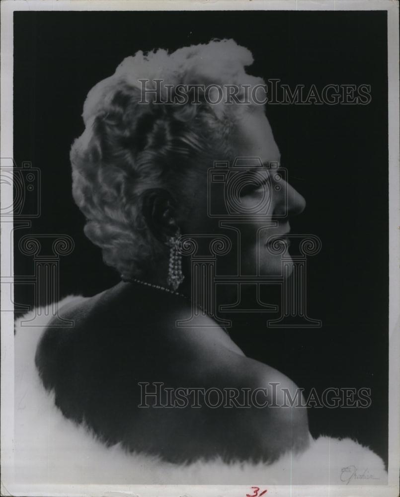 1963 Press Photo Entertainer Rena Estabrooks - RSL94941 - Historic Images