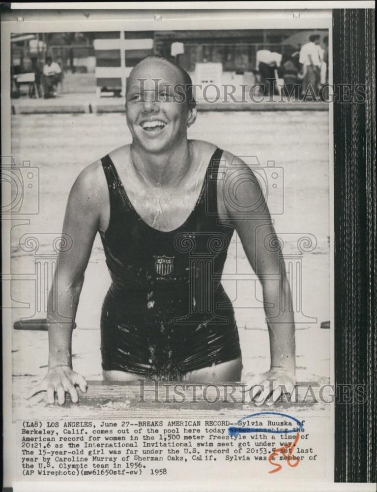 1968 Press Photo Swimmer Sylvia Ruuska Breaks Womens 1500-meter Freestyle Record - Historic Images