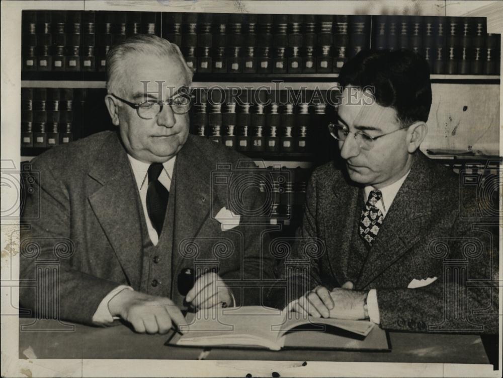 1948 Press Photo Atty Eben Townes of Boston &amp; Edward Stevens - RSL39185 - Historic Images