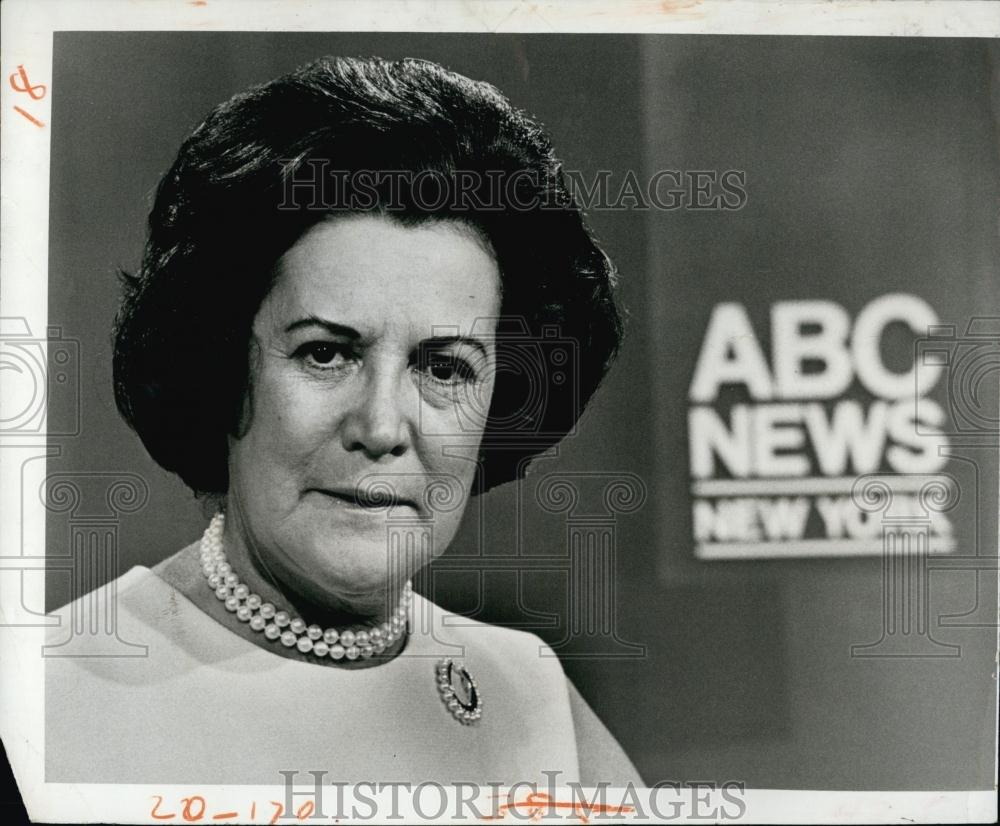 1973 Press Photo Sylvia Porter Host &quot;Save On Your Taxes With Sylvia Porter&quot; - Historic Images