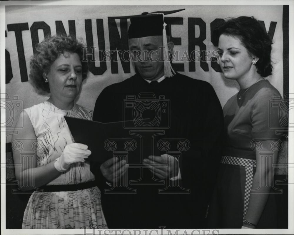 1963 Press Photo Retired Marine Sgt Receives Degree Nicholas Sferes - RSL39589 - Historic Images