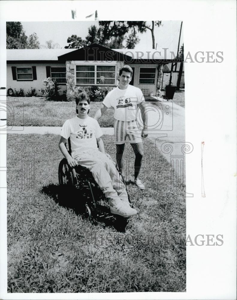 1989 Press Photo Timothy Modi, Patient With Spinal-Cord Injuries - RSL64057 - Historic Images