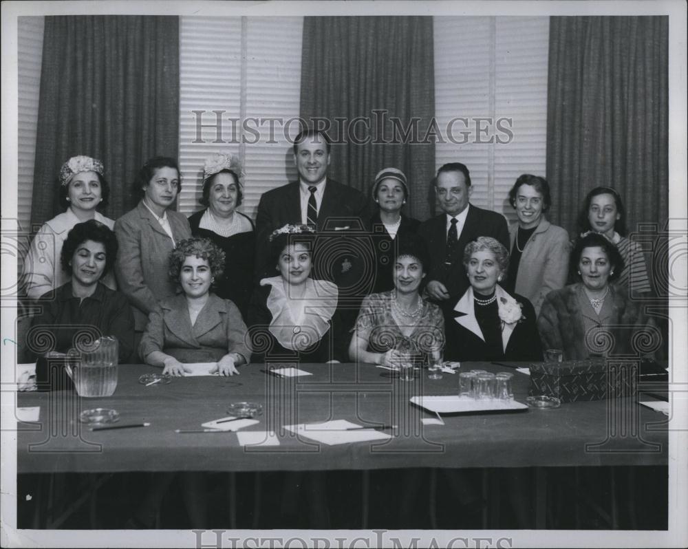 1959 Press Photo Mr and Mrs Gus Saunders Ballo delle Rose Sidney Hill Country - Historic Images