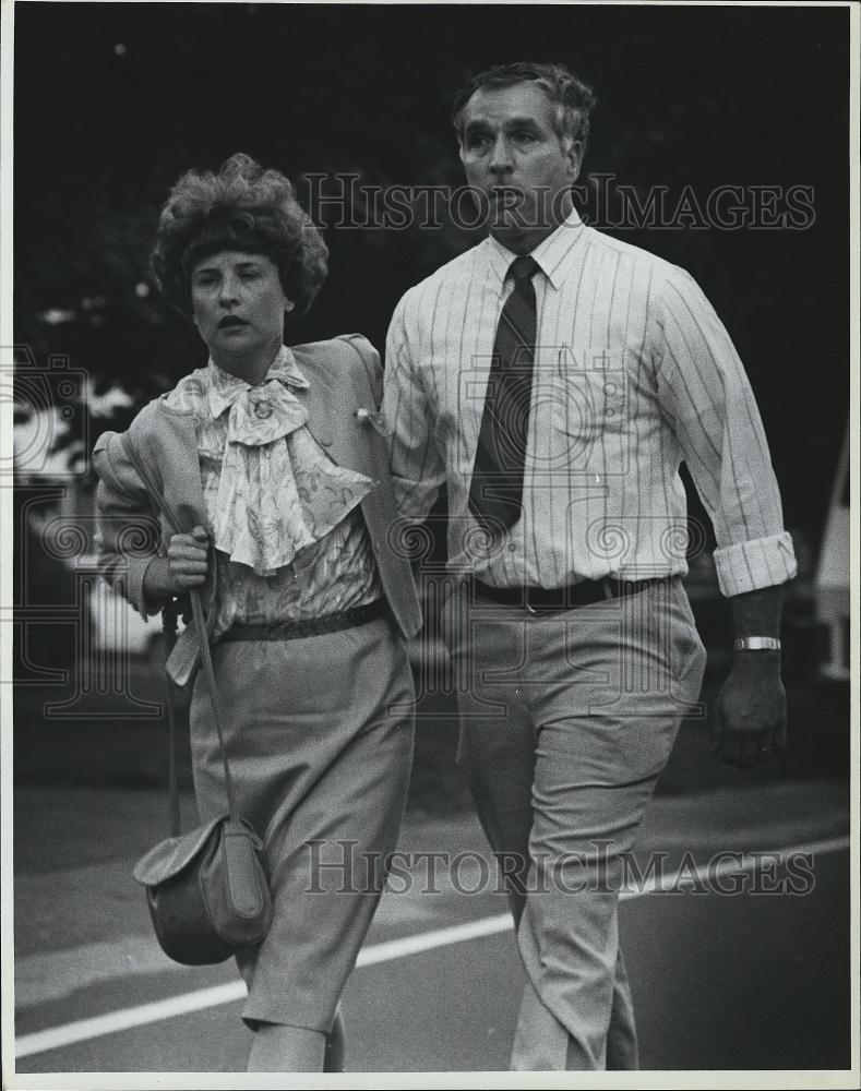 1990 Press Photo Friends of Murder Victim Melissa Benoit - RSL41607 - Historic Images