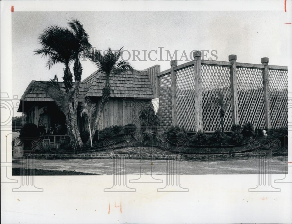 1975 Press Photo Fish House renovation restaurant seafood house - RSL69261 - Historic Images