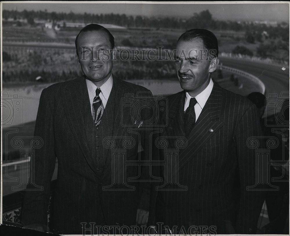 1945 Press Photo Capt Stephen Sanford & Jaime R Gallardo ,Mexico City airport - Historic Images