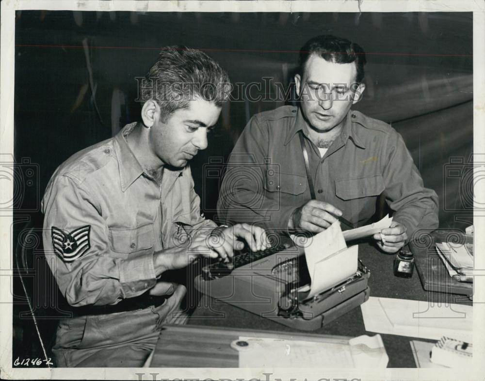 1951 Press Photo US Air Force Sargent Tony Cesero 1st Lieutenant Victor Hall - Historic Images