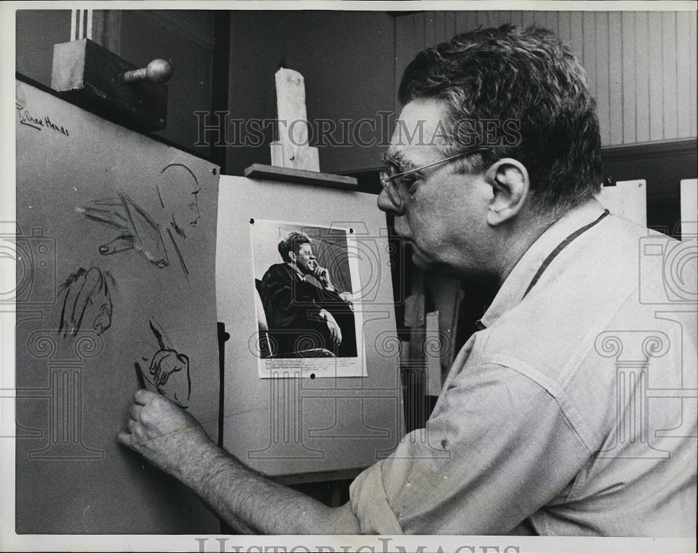 1965 Press Photo Gardner Cox, Boston artist paint official white house portrait - Historic Images