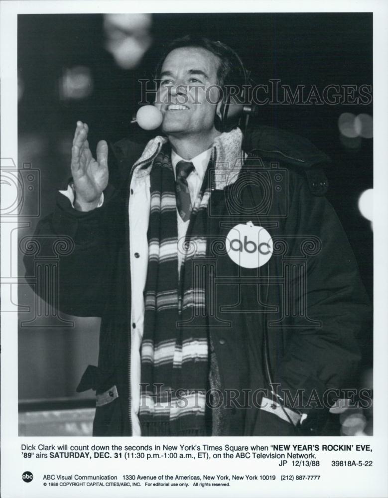 1988 Press Photo Dick Clark New YearÃ¢â¬s RockinÃ¢â¬ Eve ABC TV Special - Historic Images