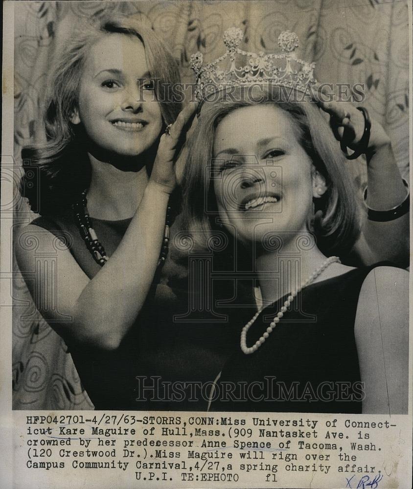 1963 Press Photo Miss University Of Connecticut Karen Maguire Crowned Winner - Historic Images