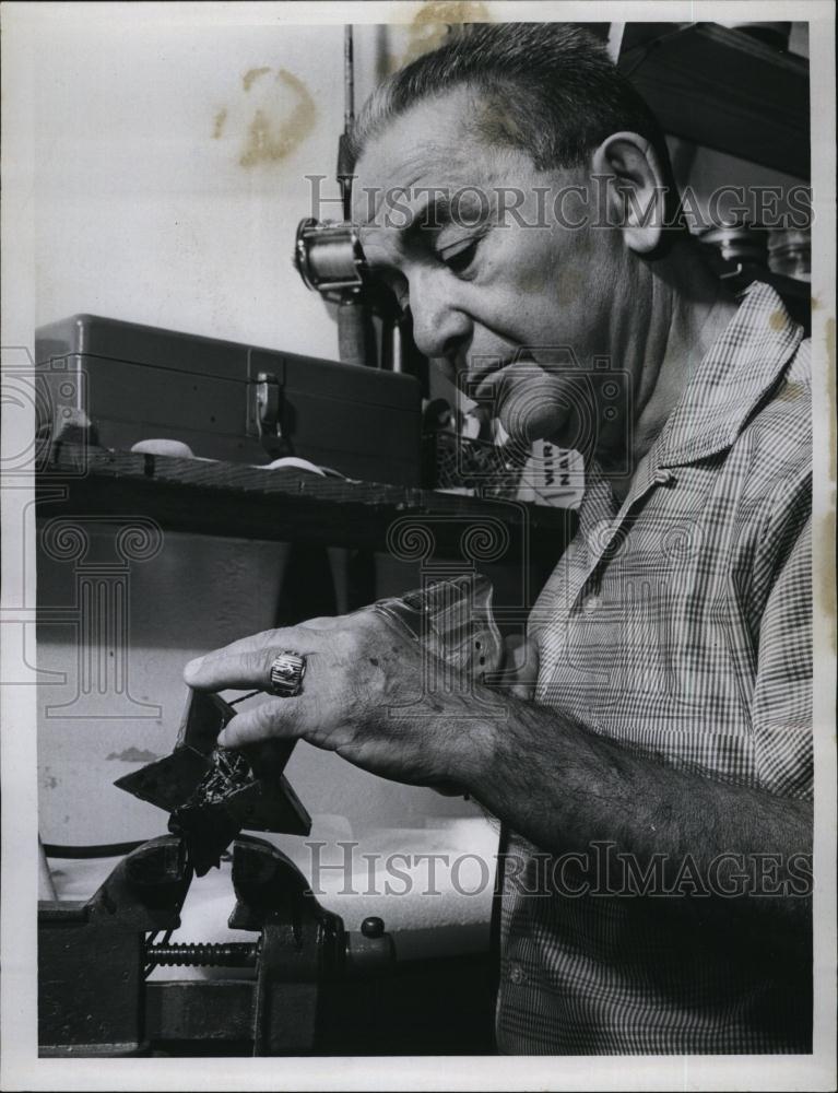 1960 Press Photo H L Zelchenko involved in theft of US trade secrets - Historic Images