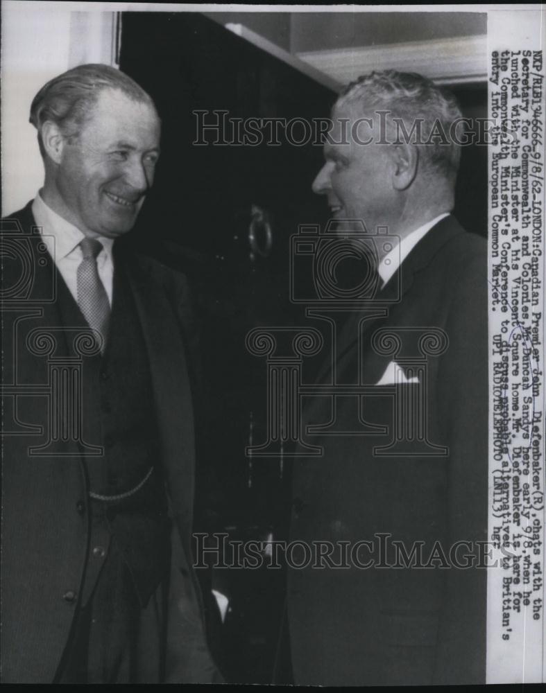 1962 Press Photo Britain&#39;s Duncan Sandys with Canadian premier John Diefenbaker - Historic Images