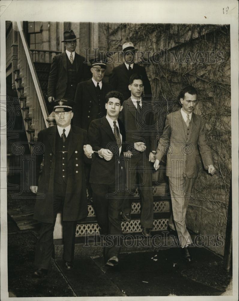 1934 Press Photo Policemen Escort Men From Court Room - RSL82773 - Historic Images