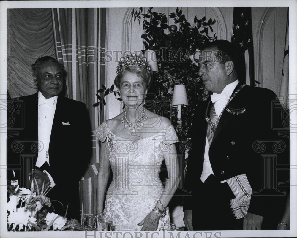 1967 Press Photo Ambassador Punjab Nehru and Ambassador Ricardo Arias - Historic Images