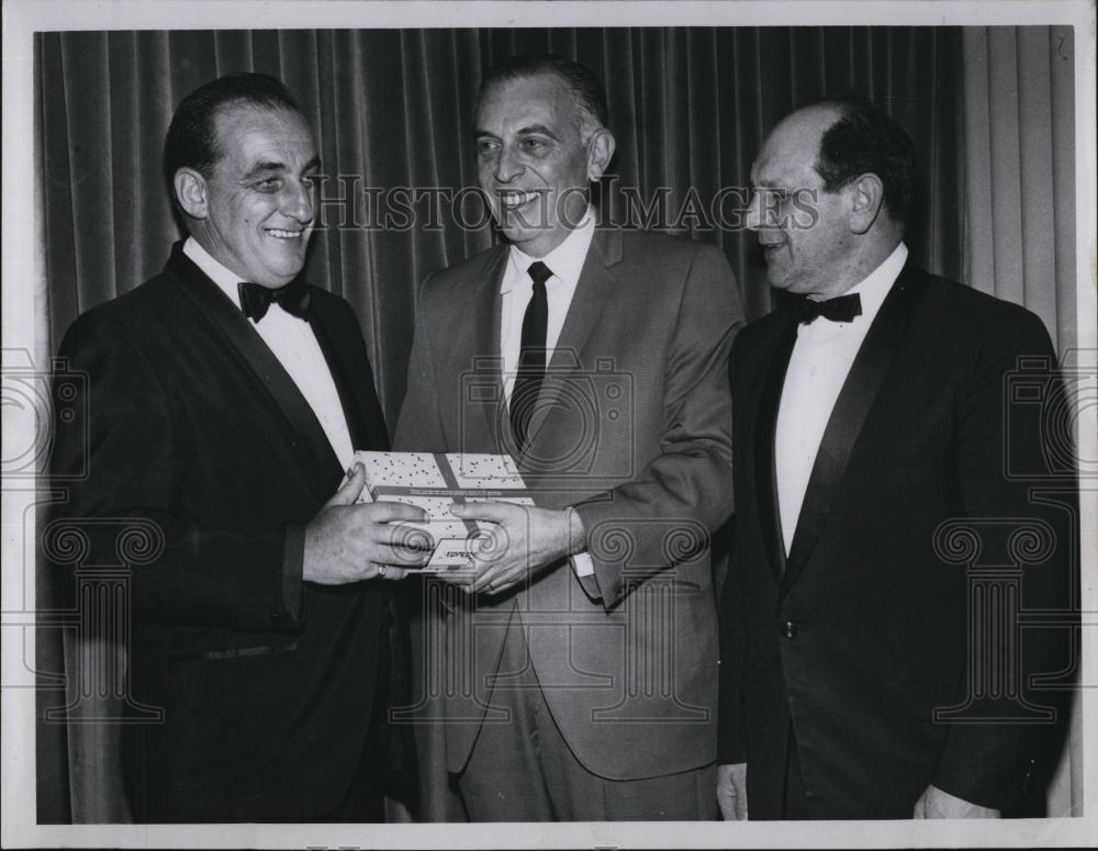 1966 Press Photo Irving Korchin, Norman Norris &amp; Dan Webster at Lodge 14 - Historic Images