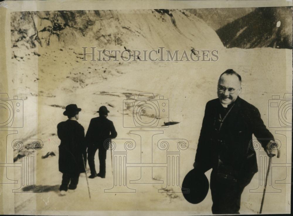 1939 Press Photo Archbishop Francis Spellman Climbing Expedition - RSL85925 - Historic Images