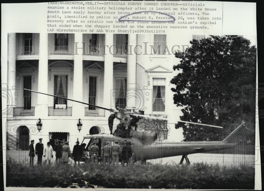 1974 Press Photo Stolen US Army Helicopter on White House Lawn Robert K Preston - Historic Images