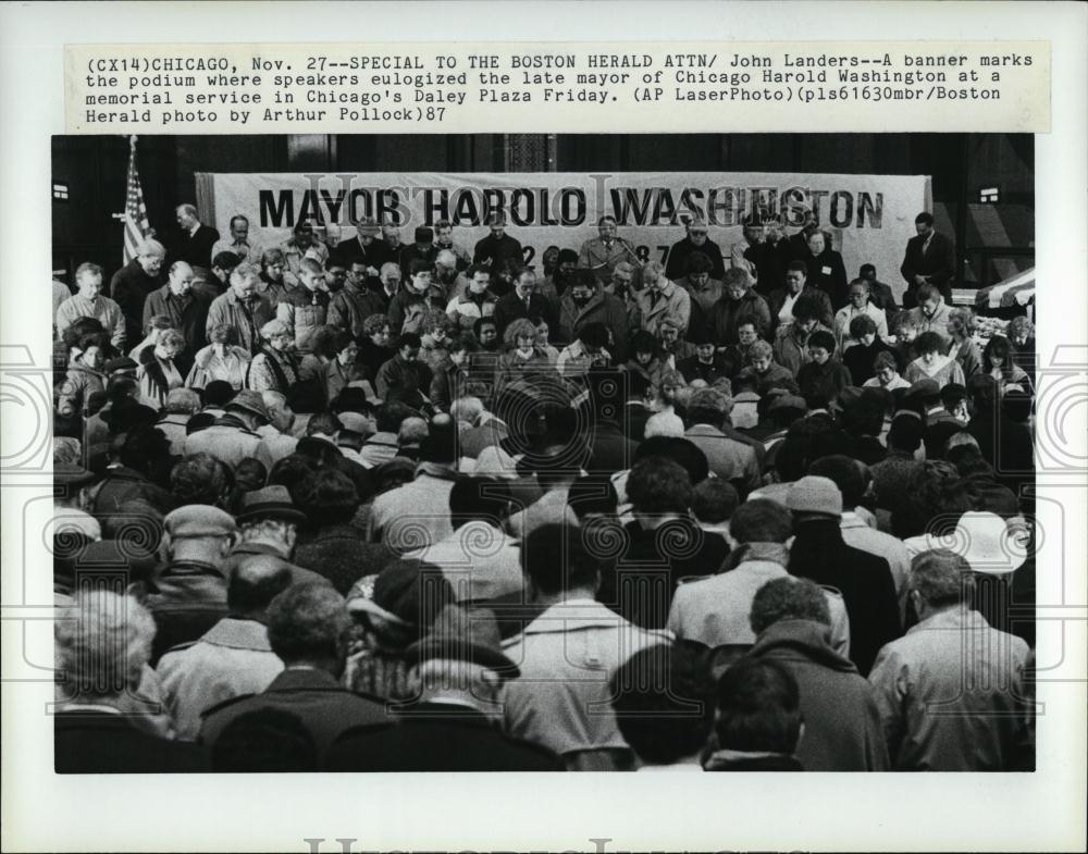 1987 Press Photo Speakers Eulogize at Late Mayor Harold Washington of Chicago - Historic Images