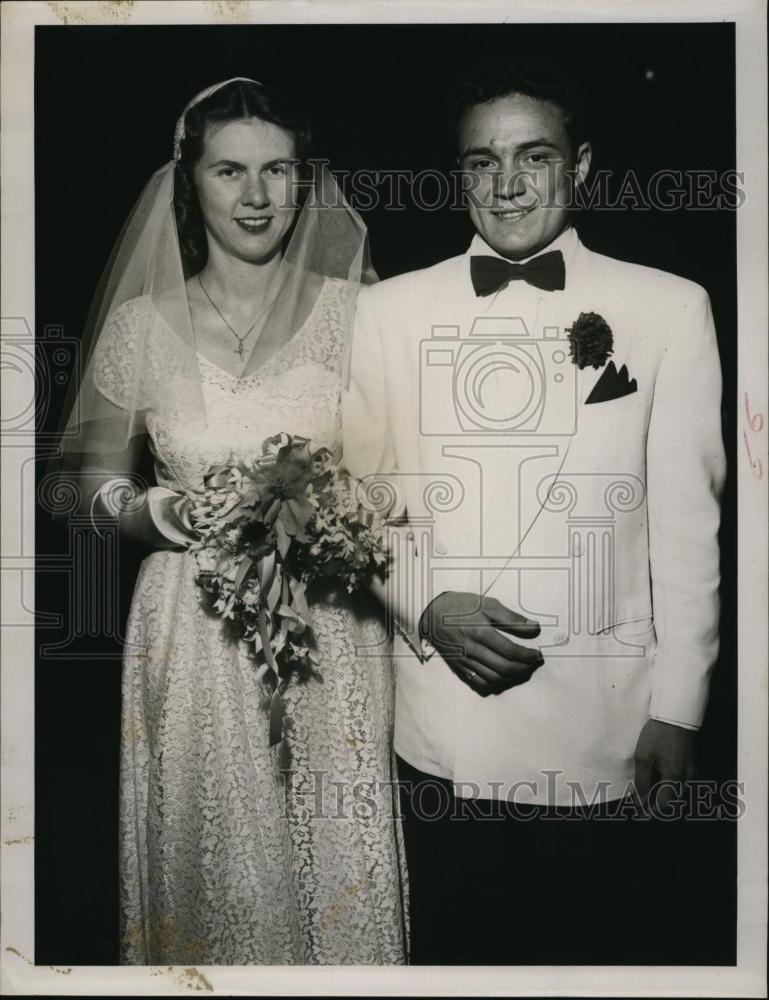 Press Photo Mr and Mrs Vettesse Wedding, St Paul&#39;s Church - RSL92271 - Historic Images