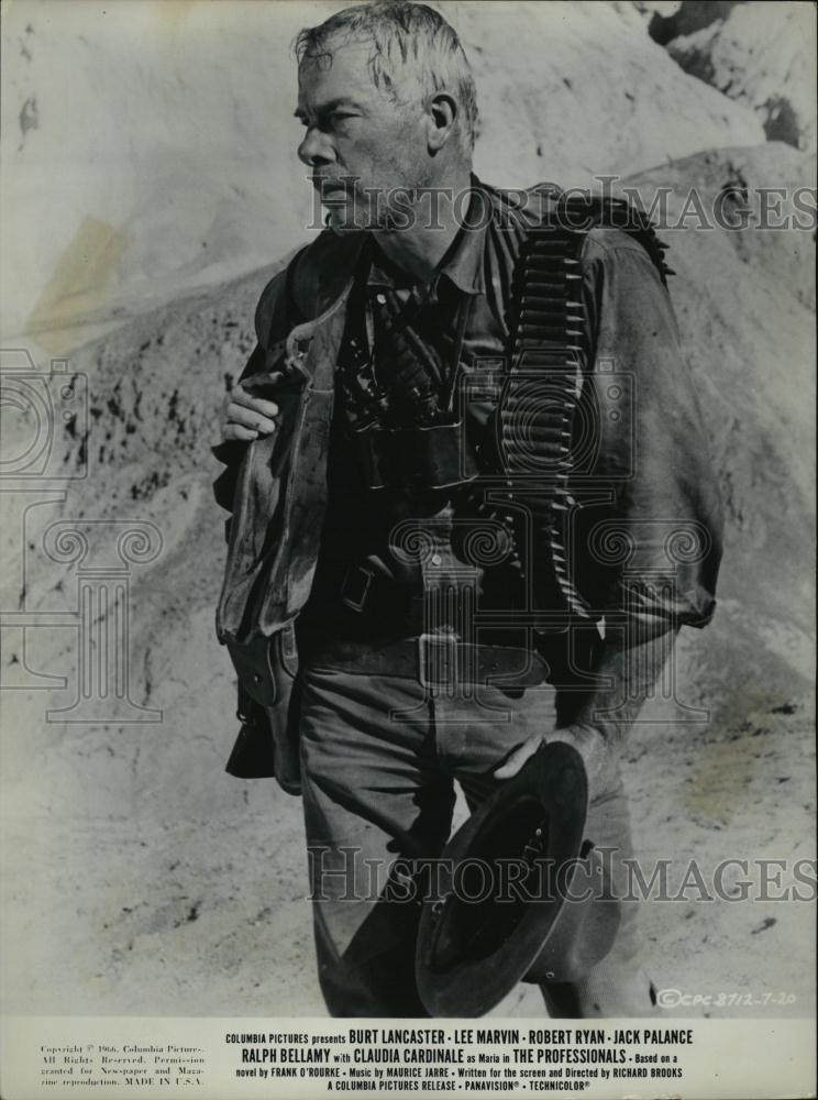 1967 Press Photo Actor Lee Marvin in a scene from &quot;The Professionals&quot; - Historic Images