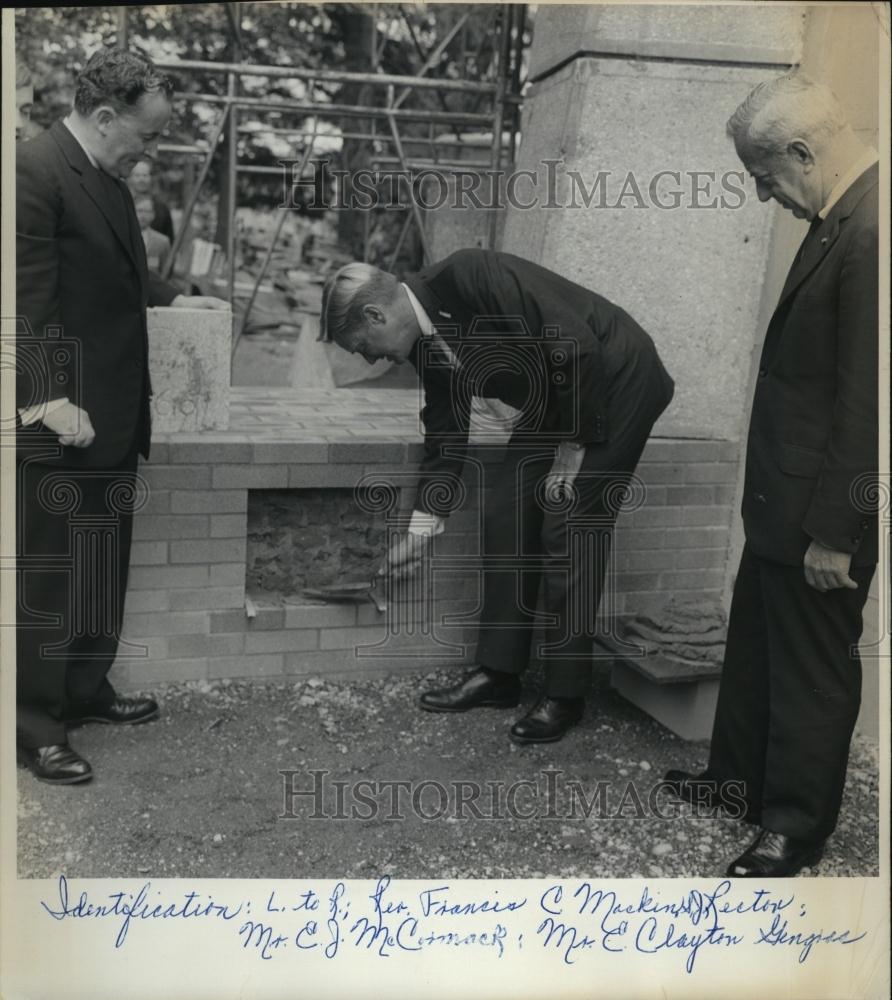 1966 Press Photo Rev Francis C MacKinzie EJ MacCormack E Clayton Gingoss - Historic Images