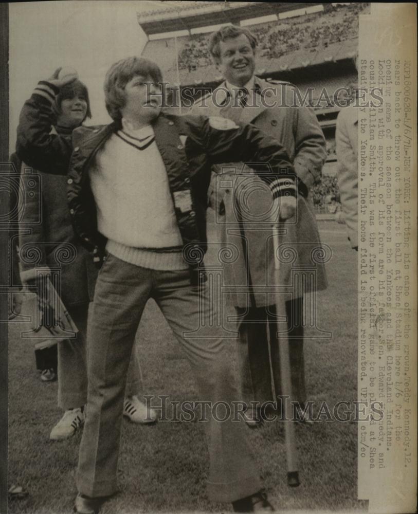 1974 Press Photo Senator Edward Kennedy with Son Teddy Jr Throwing at Yankees - Historic Images