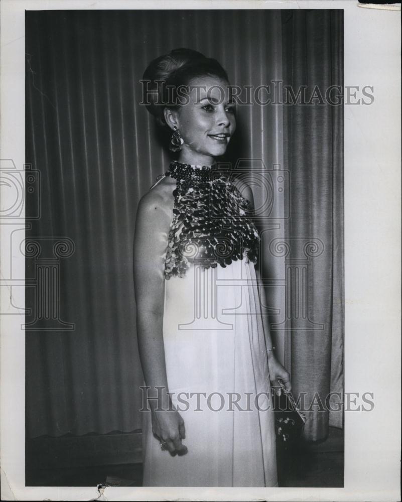 1967 Press Photo Mrs William Thomas - RSL91707 - Historic Images