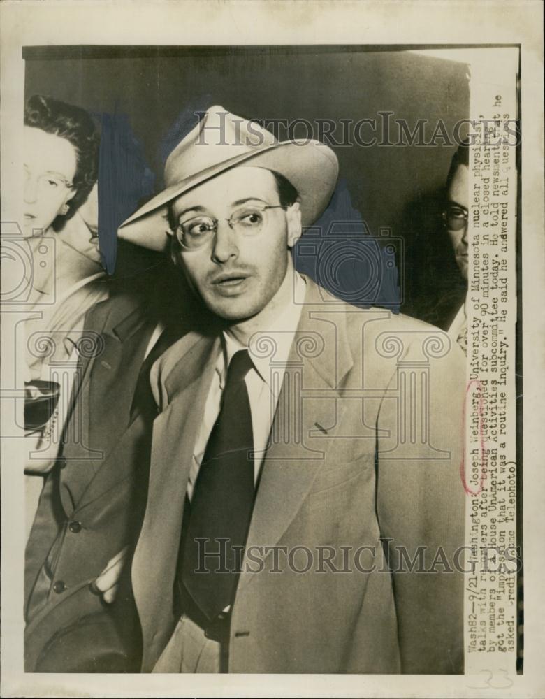 1952 Press Photo Joseph Weinberg, Nuclear Physicist, University of Minnesota - Historic Images