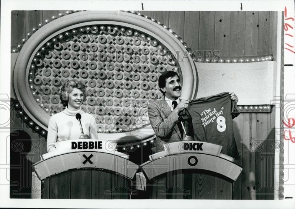1984 Press Photo Dick Tilghman, Tic Tac Dough Contestant, Wink Martindale - Historic Images