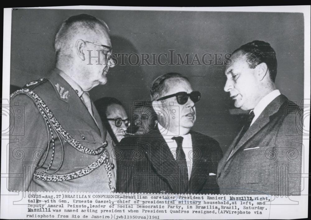 1961 Press Photo Brazilian caretaker President Ranieri Mazzilli, Gen E Gaezel - Historic Images