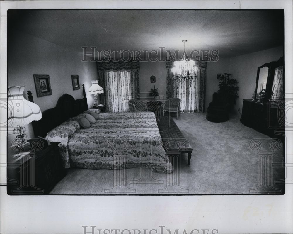 1979 Press Photo Lin &amp; Linda Tibbetts master bedroom in Florida - RSL95889 - Historic Images