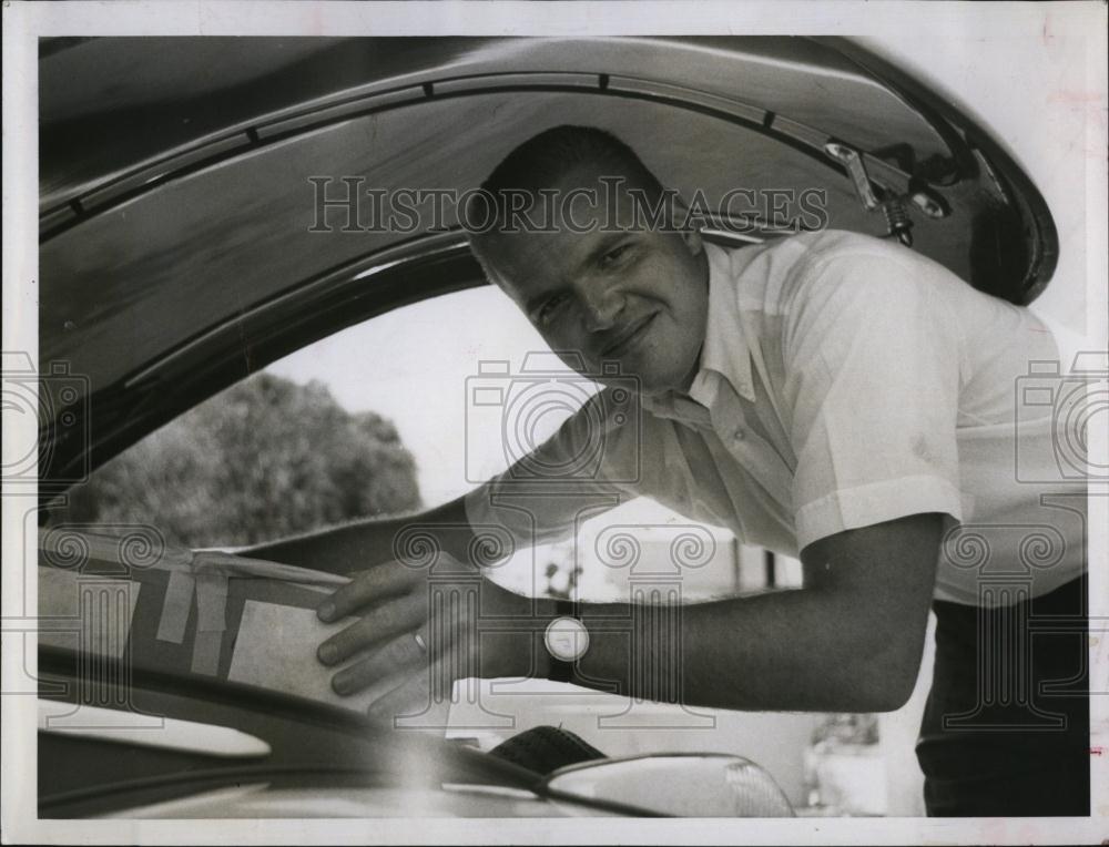 1963 Press Photo Ralph Zeiss worked for World Peace - RSL97539 - Historic Images