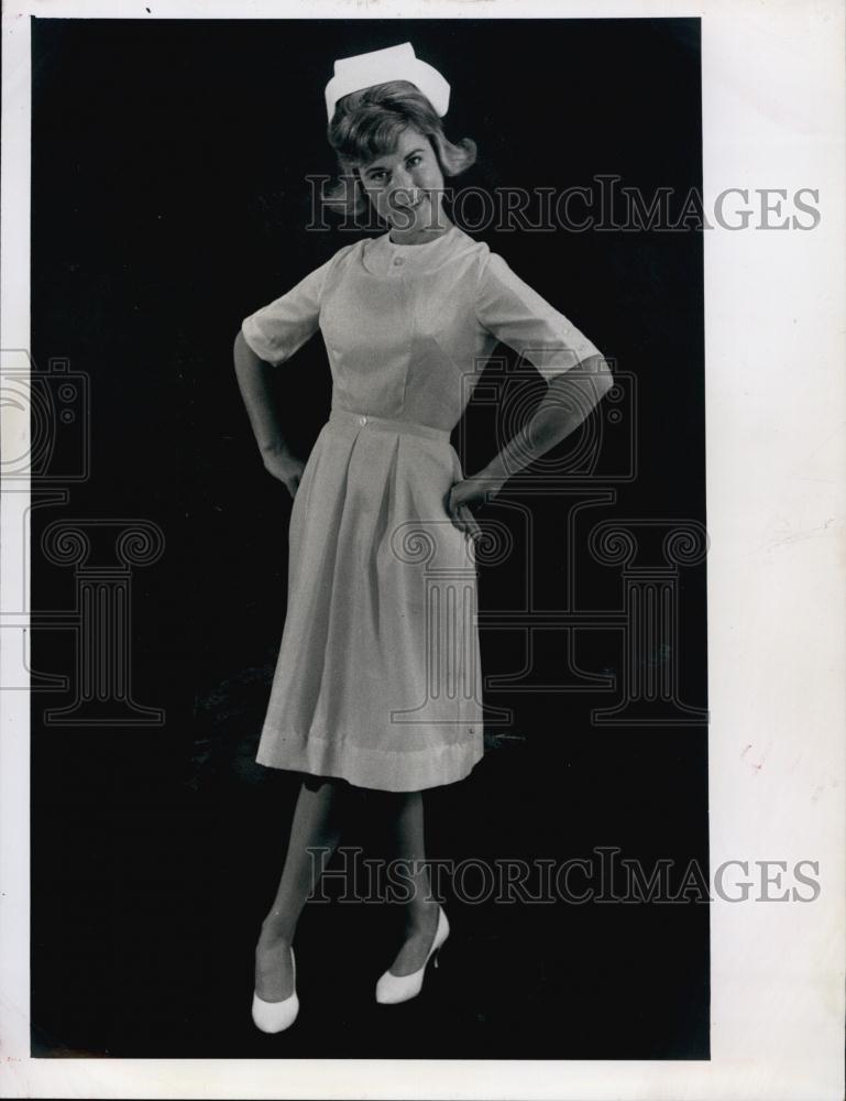 1962 Press Photo Fashion Uniform Dress Style Beauty - RSL59287 - Historic Images