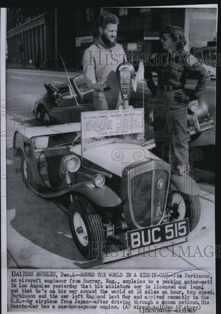 1965 Press Photo Jim Parkinson Aircraft Engineer Speaking About Parking Meter - Historic Images