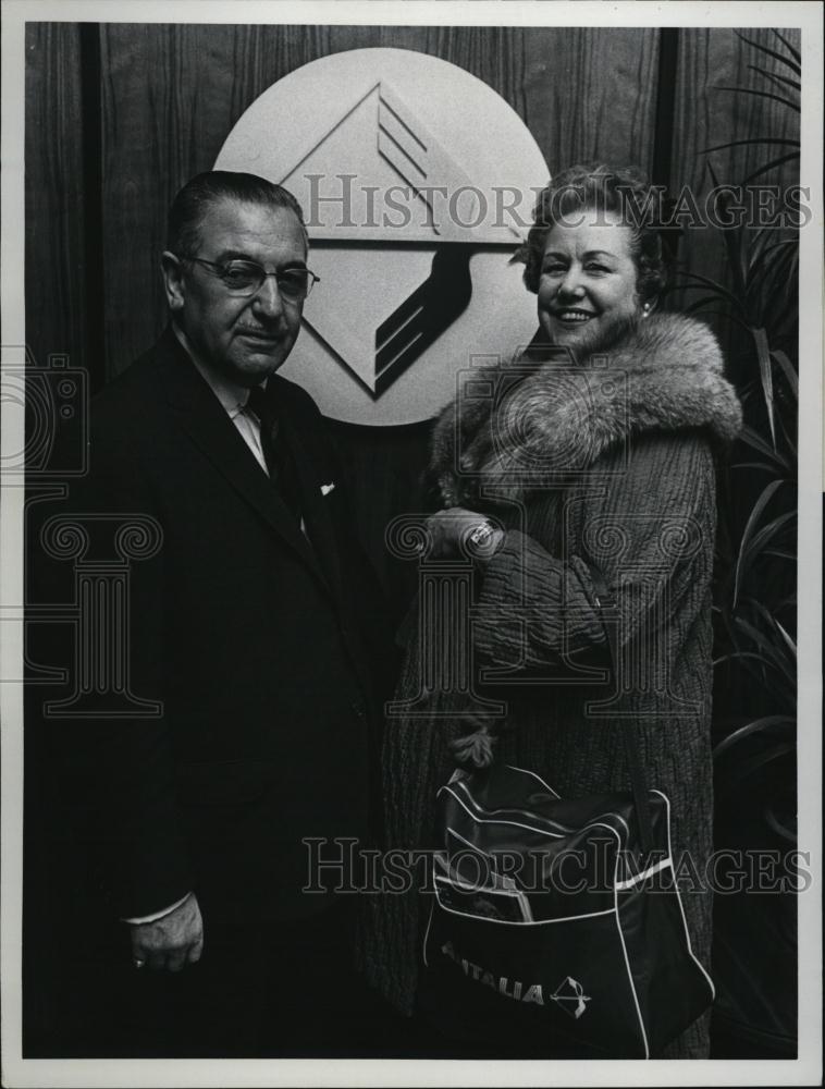1969 Press Photo Daisy Weichel Boston Public Relations Robert Ferrarini Alitalia - Historic Images