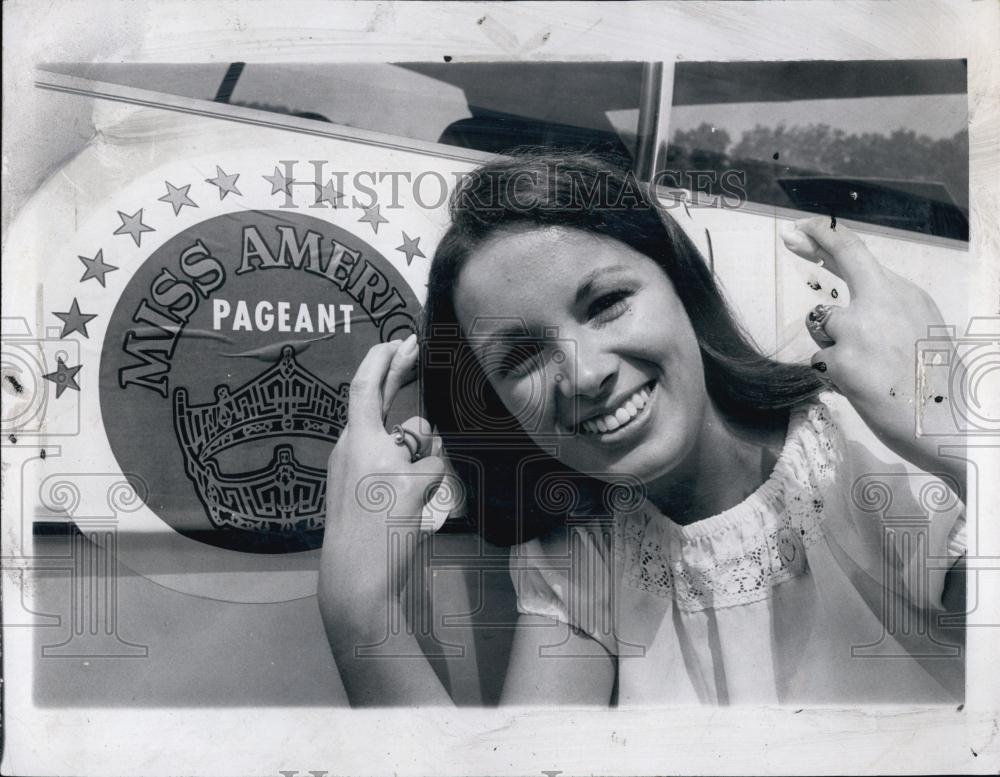 1971 Press Photo Vanessa G Linkiewicz &quot;Miss New Bedford&quot; - RSL00129 - Historic Images