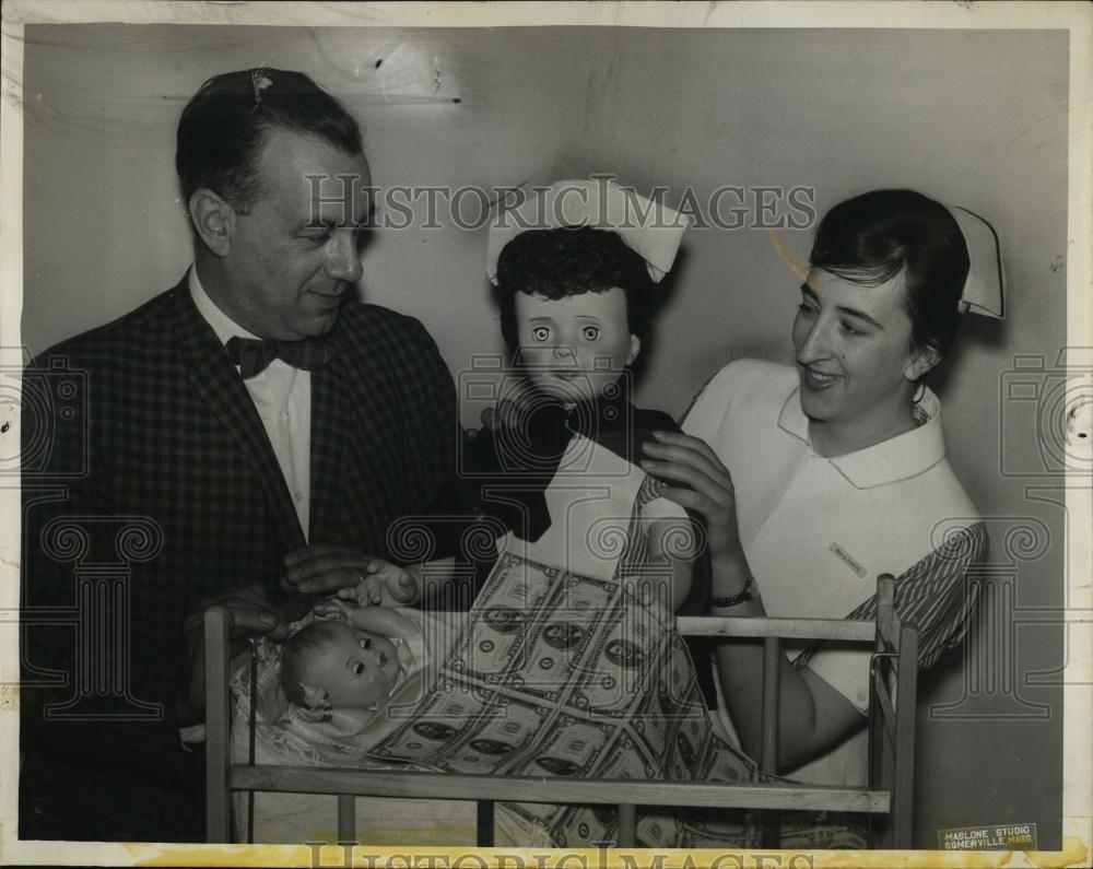 1961 Press Photo Dr Edgar F Sewall, Chairman Somerville Hospital, Nurse Doll - Historic Images