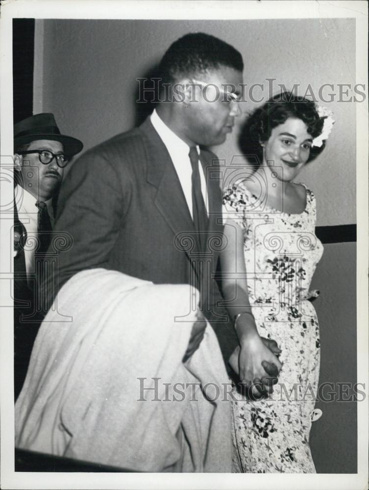 1949 Press Photo Paul Robeson Jr &amp; New Wife Marilyn Paula Greenberg - RSL02273 - Historic Images