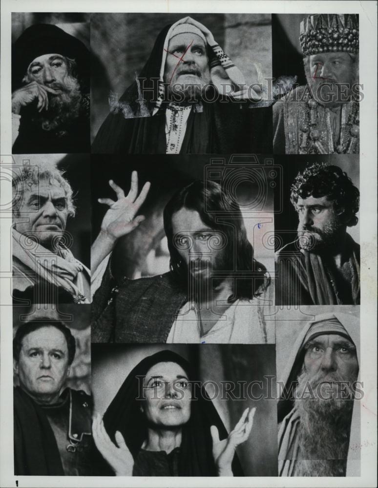 1977 Press Photo Robert Powell Anne Bancroft & Cast Of "Jesus Of Nazareth" - Historic Images