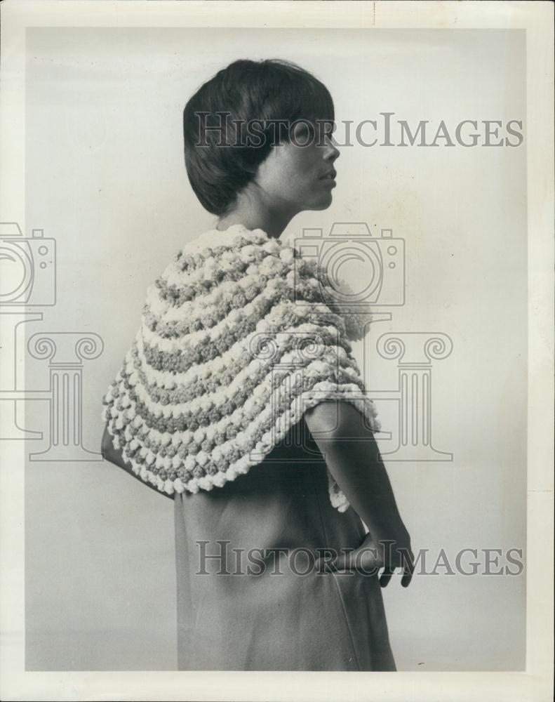 1970 Press Photo Model wearing a cape - RSL61989 - Historic Images