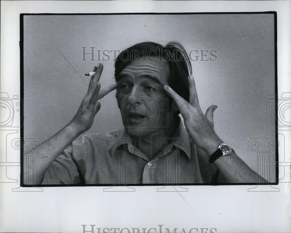 1972 Press Photo Michael Miller, actor & artist - RSL98737 - Historic Images