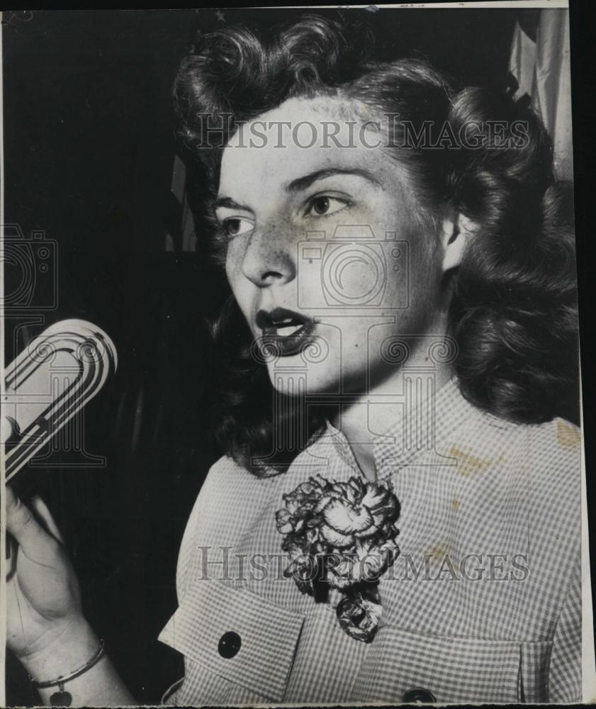 1953 Press Photo Mrs Joyce Ellen Hayden of California - RSL45721 - Historic Images