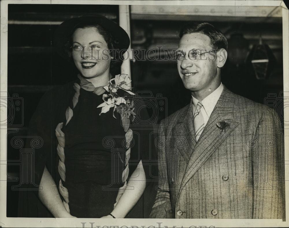 1937 Press Photo Mr & Mrs Albert Knudsen of Portland, Maine wed - RSL86203 - Historic Images