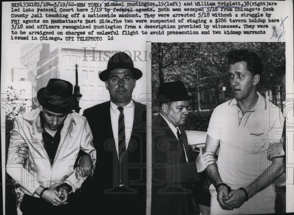 1962 Press Photo Michael Huntington & Wm Triplett in custody of FBI - RSL86827 - Historic Images
